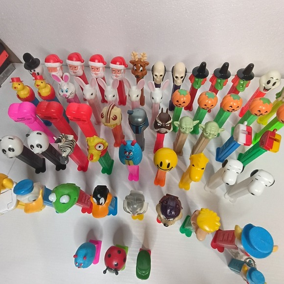 56 Piece PEZ Dispenser Collection Lot No Candy Some Vintage Keychains Minis - Picture 6 of 14